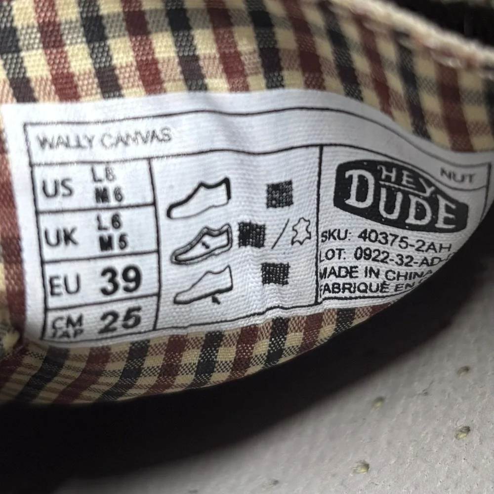 Hey Dude Wally Canvas Nut Men's‎ Slip On Shoes Size 6 Women's Sz 8